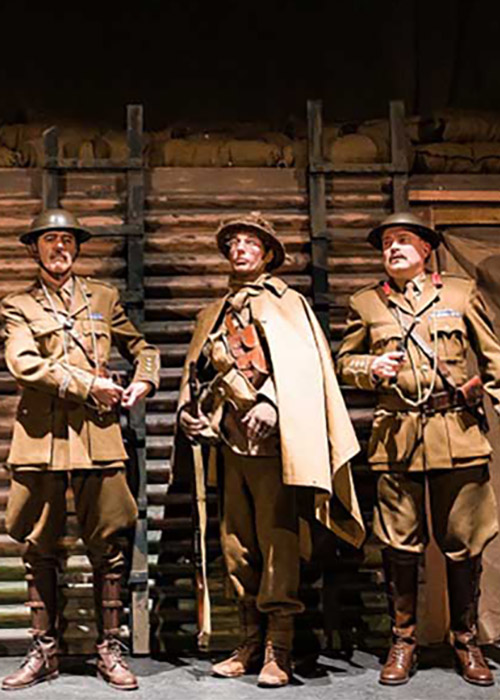 Blackadder Goes Forth  in ww1 uniforms ready to go over the top in the final scene Costume